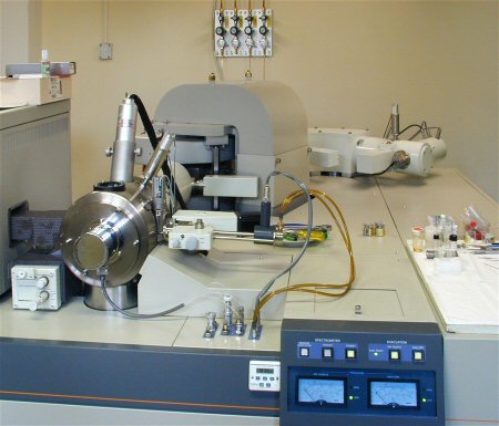 JEOL JMS-700 magnetic sector mass spectrometer