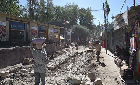 Construction works for the implementation of a water supply network