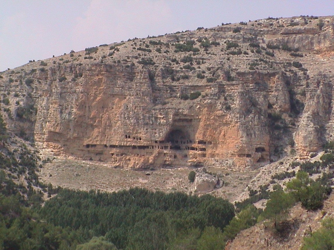 Felsenkloster im Banaz-Canyon