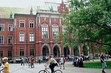 Seit zehn Jahren bieten Jura-Professoren aus Heidelberg und Mainz in Krakau an der „Schule des deutschen Rechts“ deutschsprachige Vorlesungen an