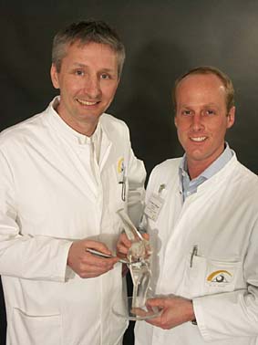 Priv. Doz. Dr. Peter R. Aldinger (rechts) und Dr. Michael Clarius, Oberärzte und Fachärzte für Orthopädie und Unfallchirurgie, sind die wissenschaftlichen Leiter und Referenten der Fortbildungskurse an der Orthopädischen Universitätsklinik Heidelberg.