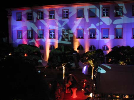 First-ever University Summer Night — 400 guests enjoyed an atmospheric summer party in a historical setting