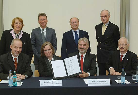 Universität Heidelberg und Partner schließen mit GSI Vereinbarung über strategische Zusammenarbeit in Wissenschaft und Forschung