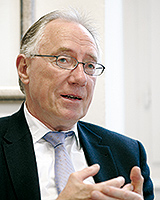 Prof. Dr. Manfred G. Schmidt