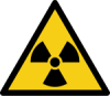 Warnzeichen W003 Warnung vor radioaktiven Stoffen oder ionisierenden Strahlen