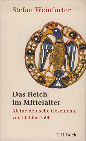 Das Titelbild des besprochenen Bandes wird geziert von einer Adlerfibel aus dem Schmuck der Kaiserin Gisela aus der ersten Hälfte des 11. Jahrhunderts.