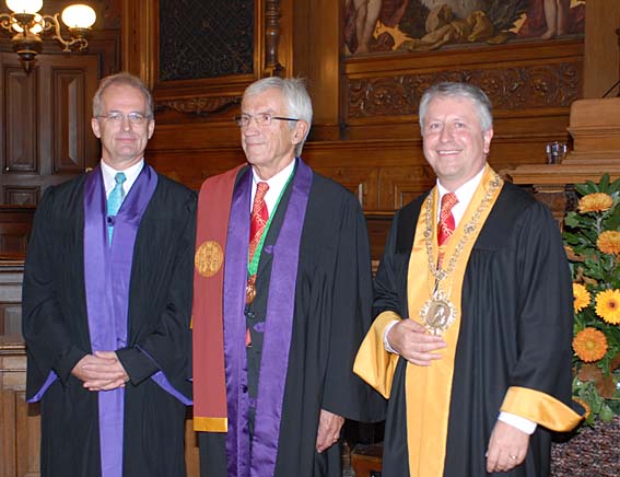 Prof. Manfred Oeming, Dr. h.c. Manfred Lautenschläger und Rektor Prof. Bernhard Eitel (von li nach re) 