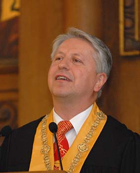 Rektor Professor Bernhard Eitel